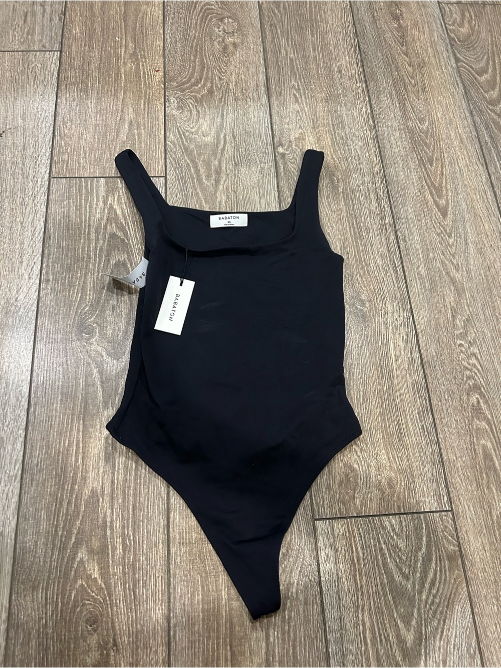 Aritzia Babaton Contour Squareneck Bodysuit